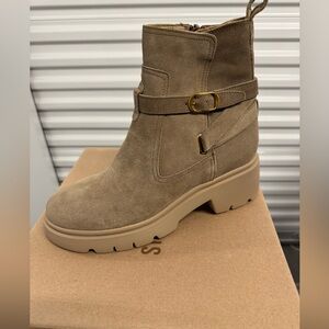Steve Madden Tan Suede Heeled Boots